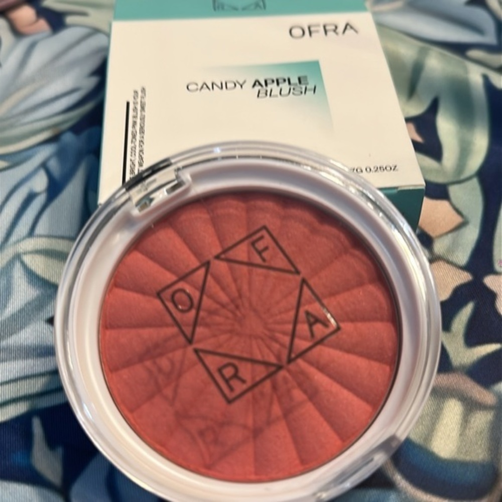 Ofra Candy Apple blush, richly pigmented